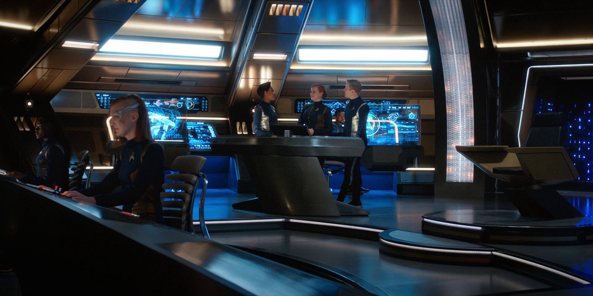 extant_StarTrekDiscovery_1x15-WillYouTakeMyHand_4662.jpg