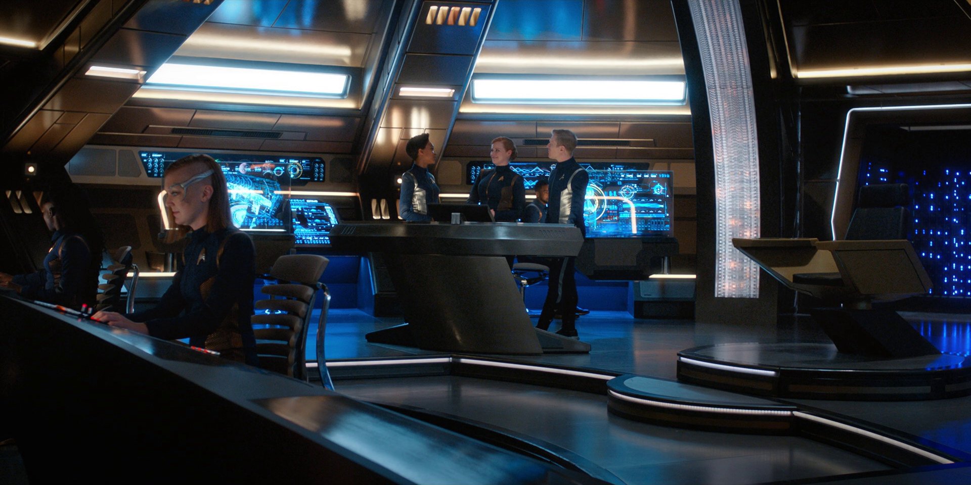 extant_StarTrekDiscovery_1x15-WillYouTakeMyHand_4665.jpg