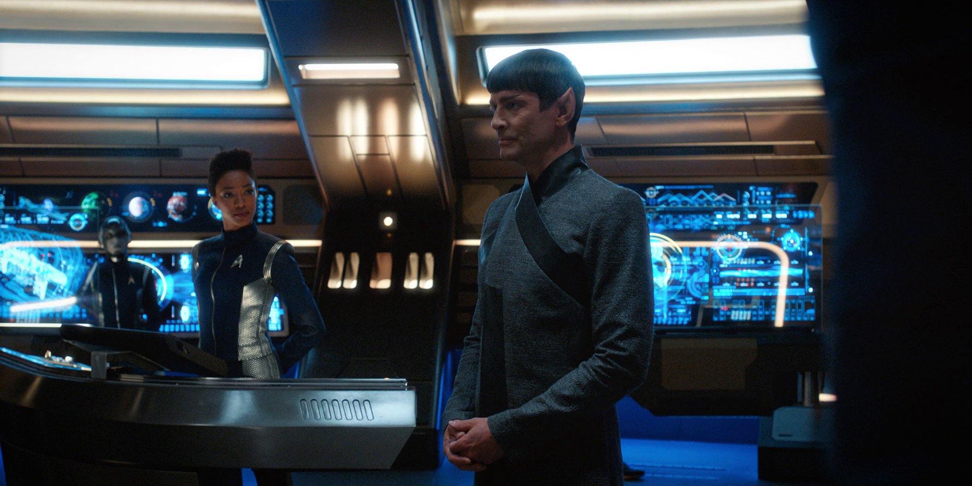 extant_StarTrekDiscovery_1x15-WillYouTakeMyHand_4713.jpg