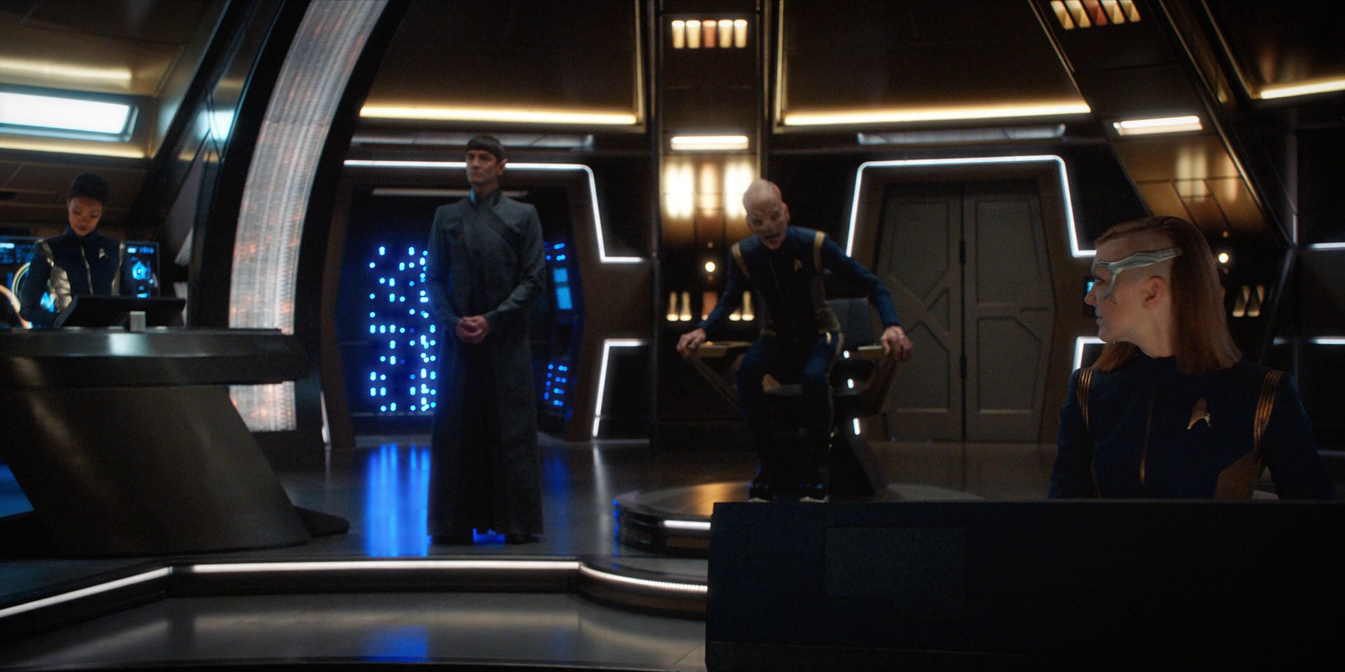 extant_StarTrekDiscovery_1x15-WillYouTakeMyHand_4719.jpg