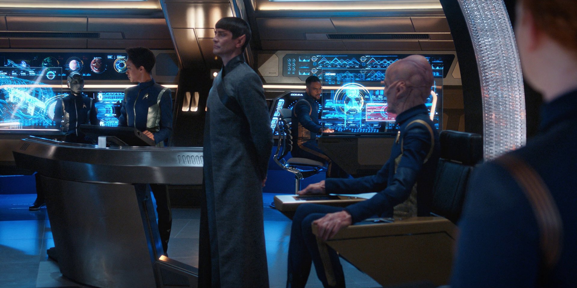 extant_StarTrekDiscovery_1x15-WillYouTakeMyHand_4764.jpg