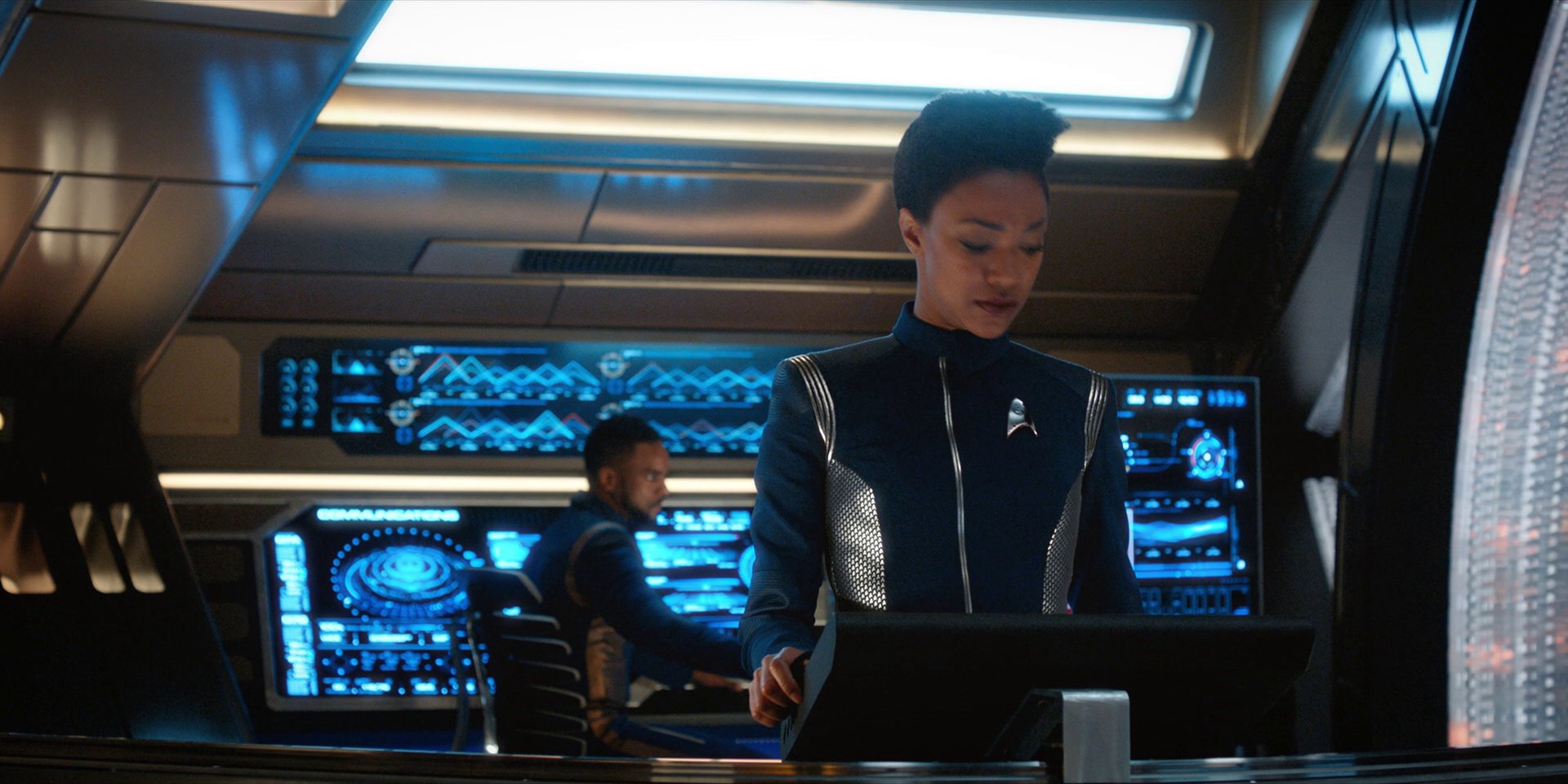 extant_StarTrekDiscovery_1x15-WillYouTakeMyHand_4804.jpg