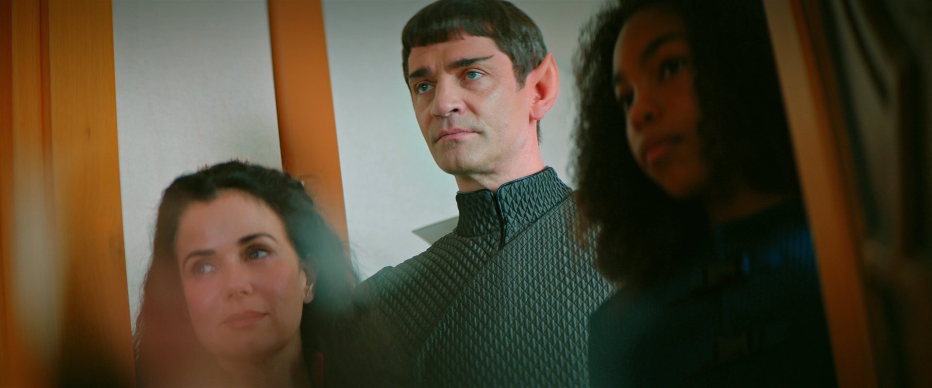 extant_StarTrekDiscovery_2x01-Brother_00736.jpg
