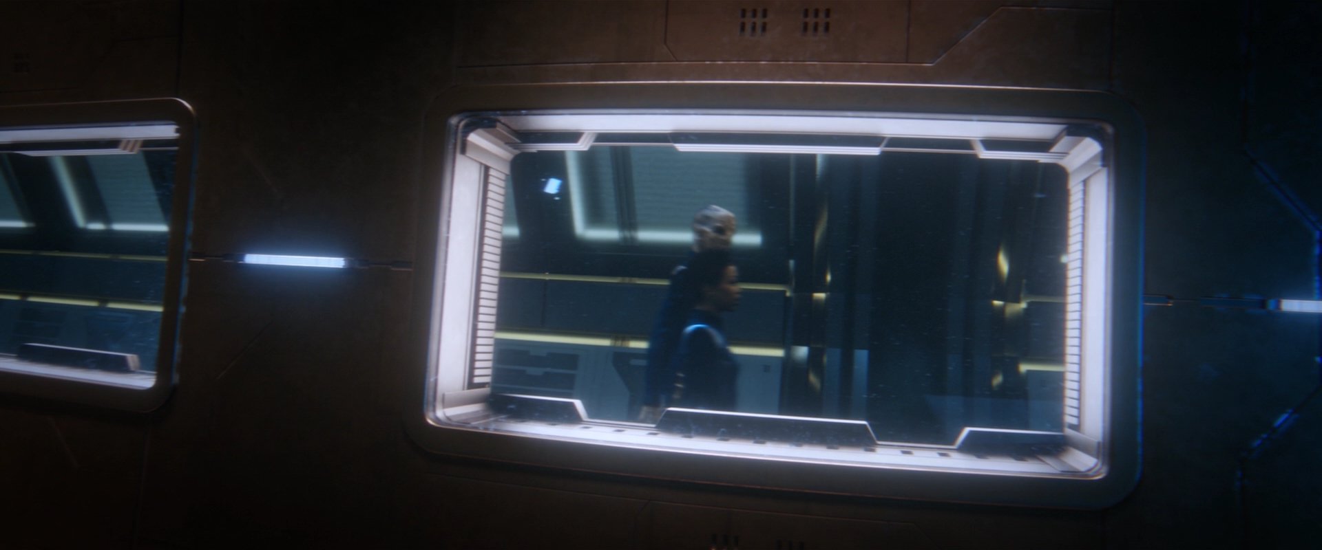 extant_StarTrekDiscovery_2x01-Brother_01197.jpg