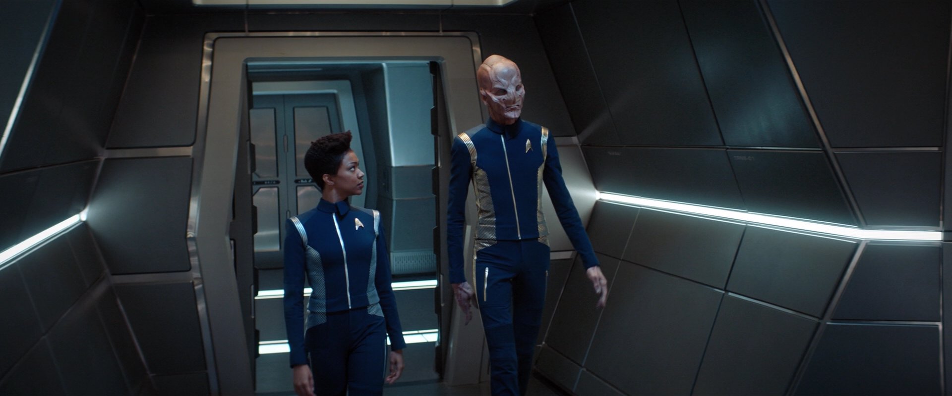 extant_StarTrekDiscovery_2x01-Brother_01241.jpg