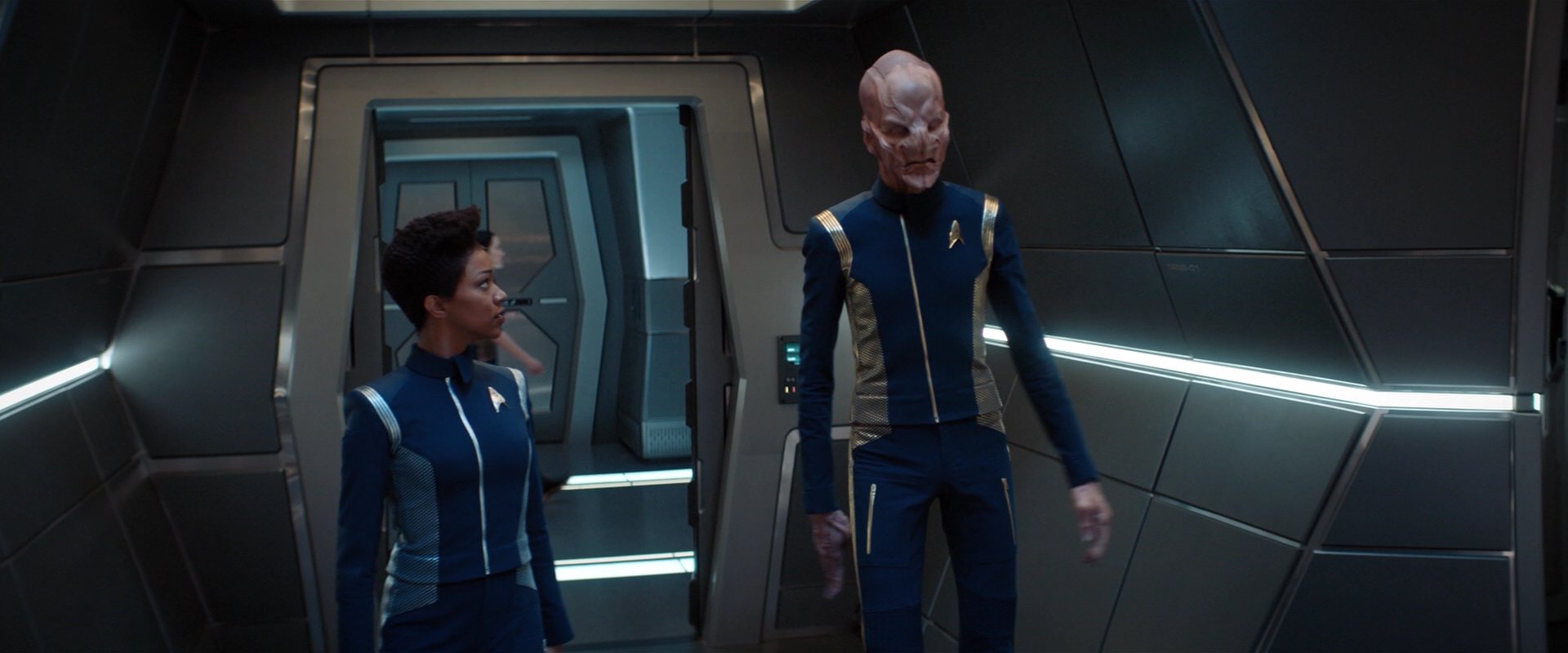 extant_StarTrekDiscovery_2x01-Brother_01243.jpg