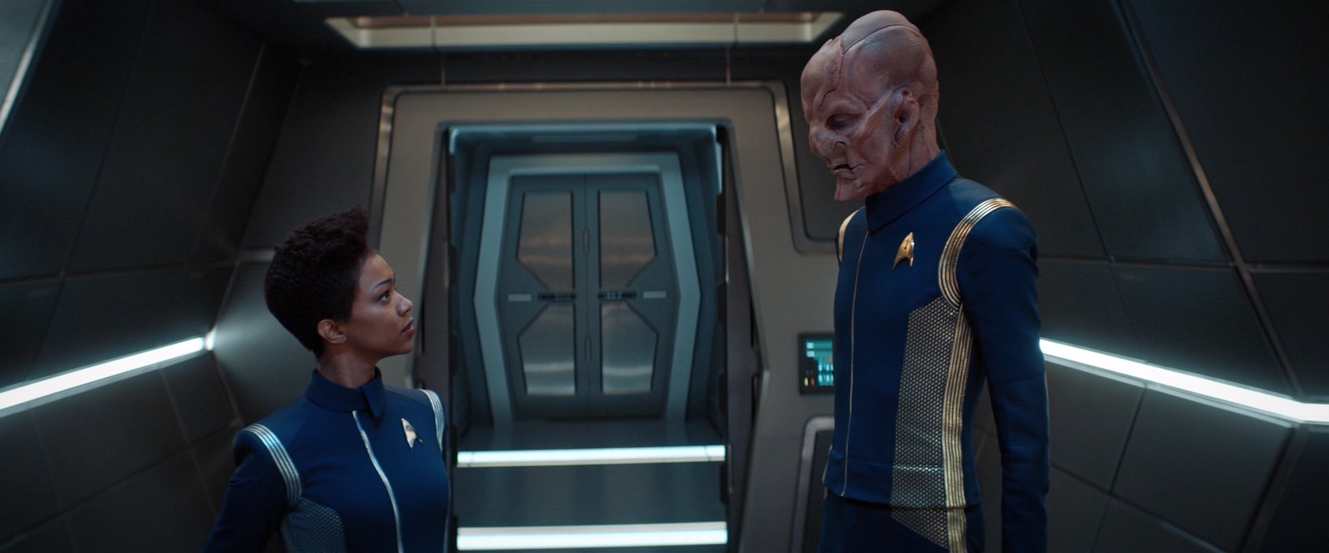 extant_StarTrekDiscovery_2x01-Brother_01250.jpg