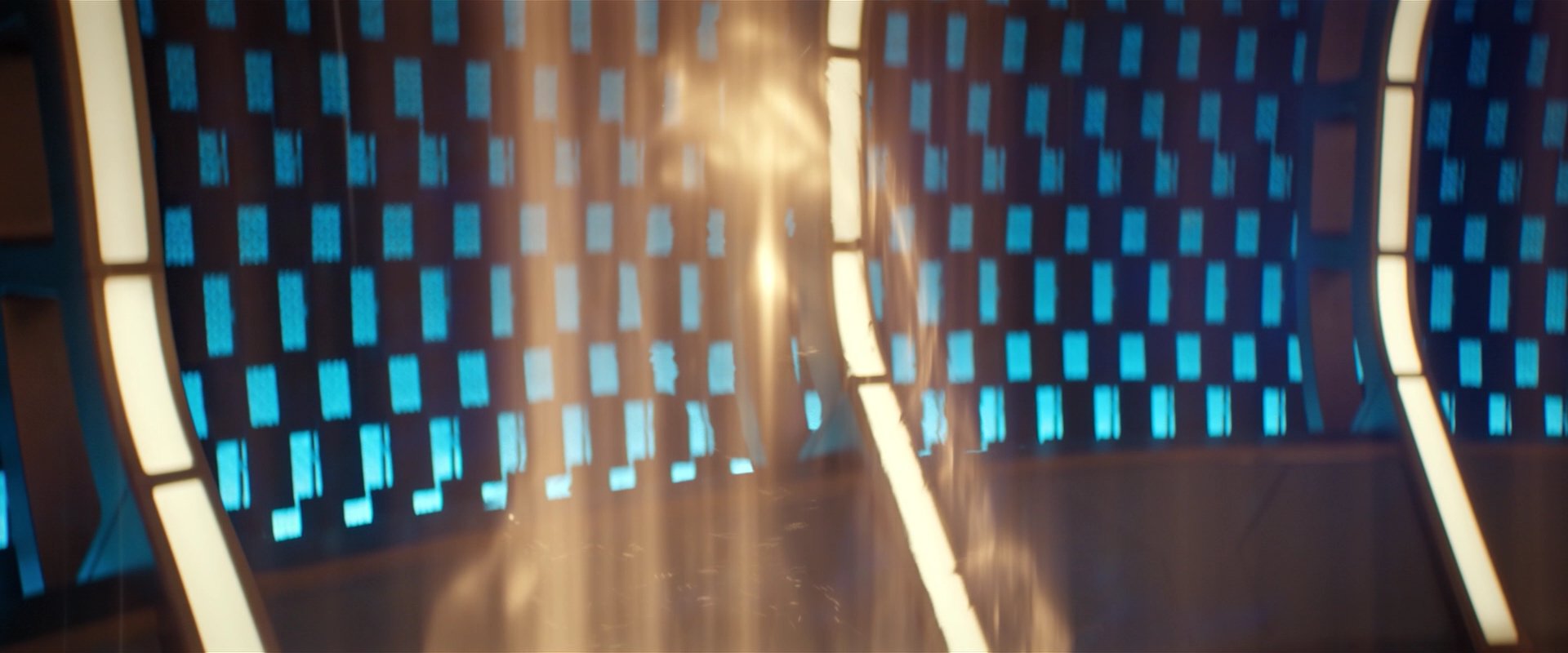 extant_StarTrekDiscovery_2x01-Brother_01281.jpg
