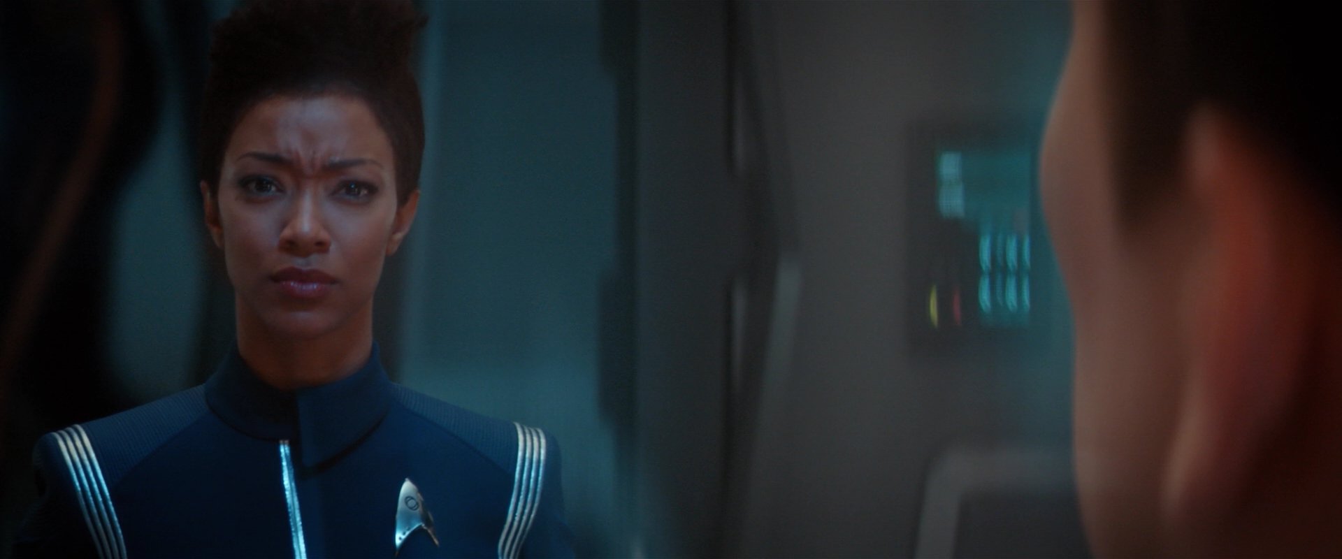 extant_StarTrekDiscovery_2x01-Brother_01303.jpg