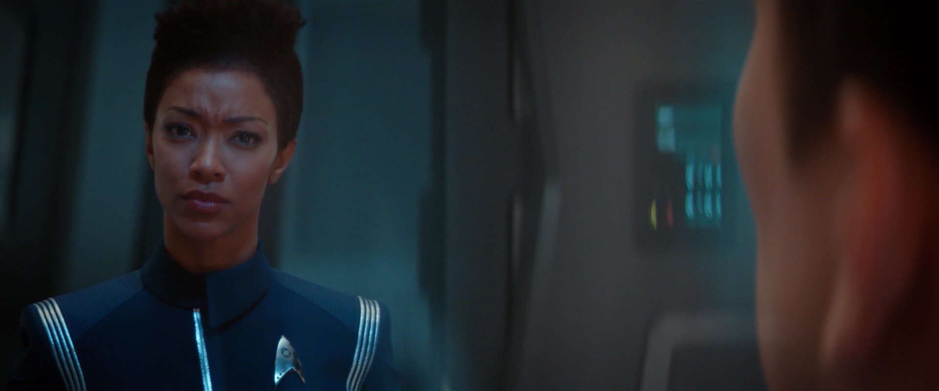 extant_StarTrekDiscovery_2x01-Brother_01304.jpg