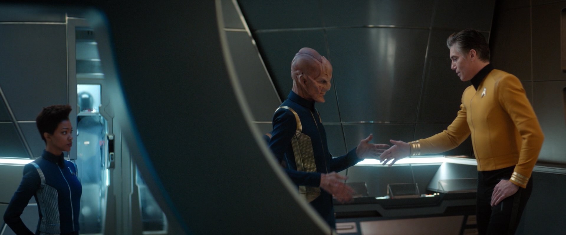 extant_StarTrekDiscovery_2x01-Brother_01340.jpg