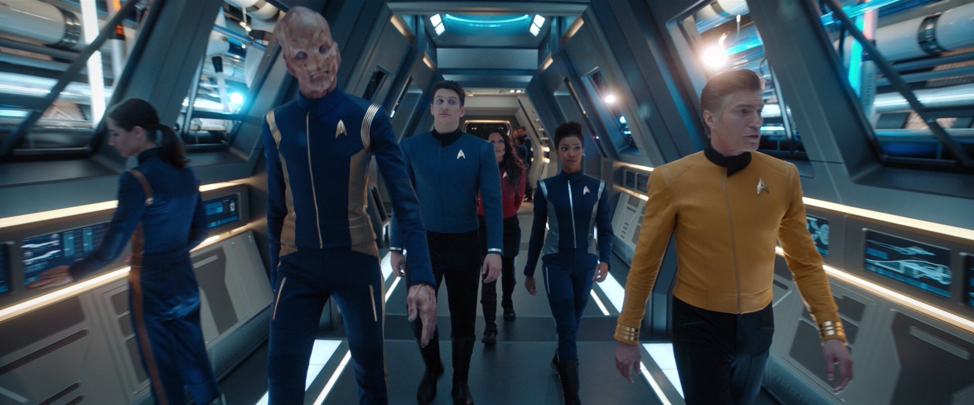 extant_StarTrekDiscovery_2x01-Brother_01427.jpg