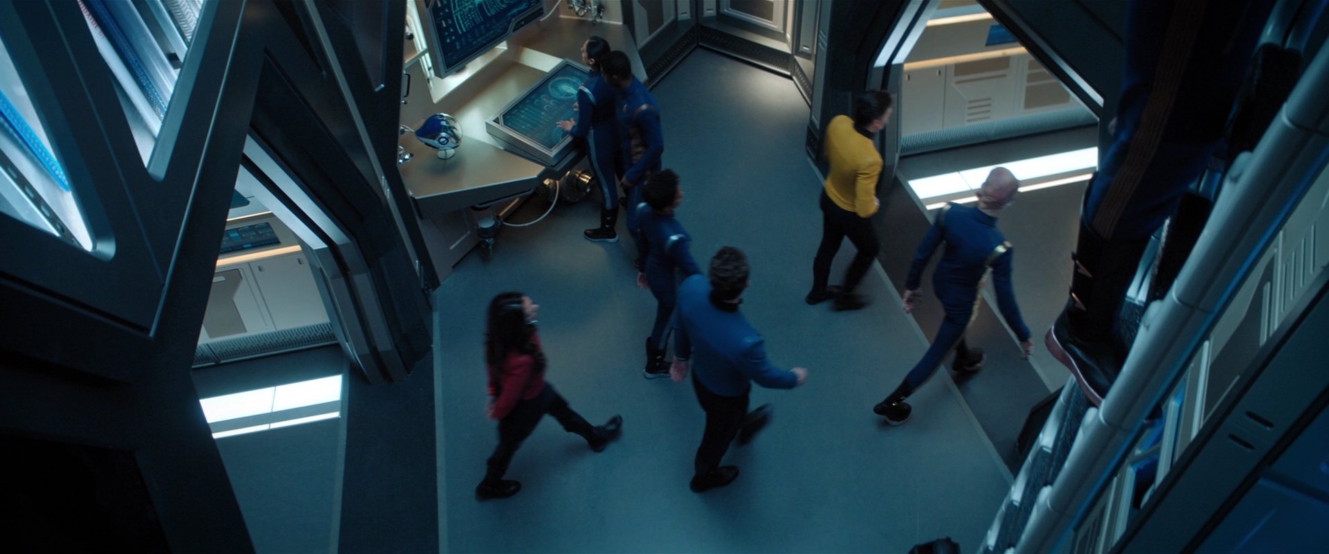 extant_StarTrekDiscovery_2x01-Brother_01433.jpg