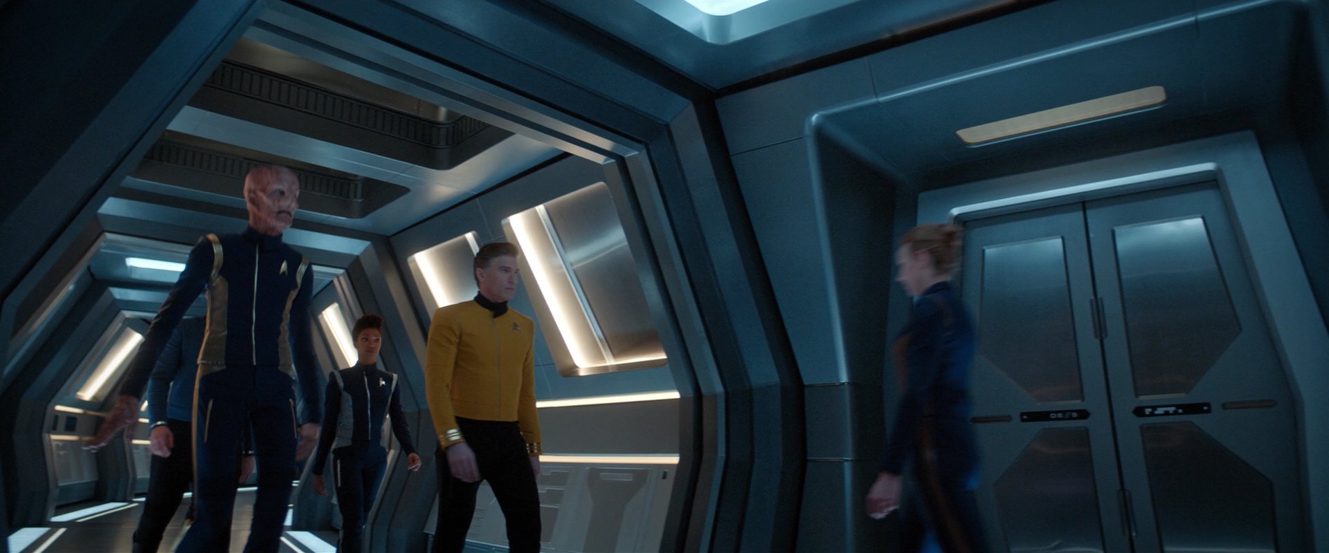 extant_StarTrekDiscovery_2x01-Brother_01471.jpg