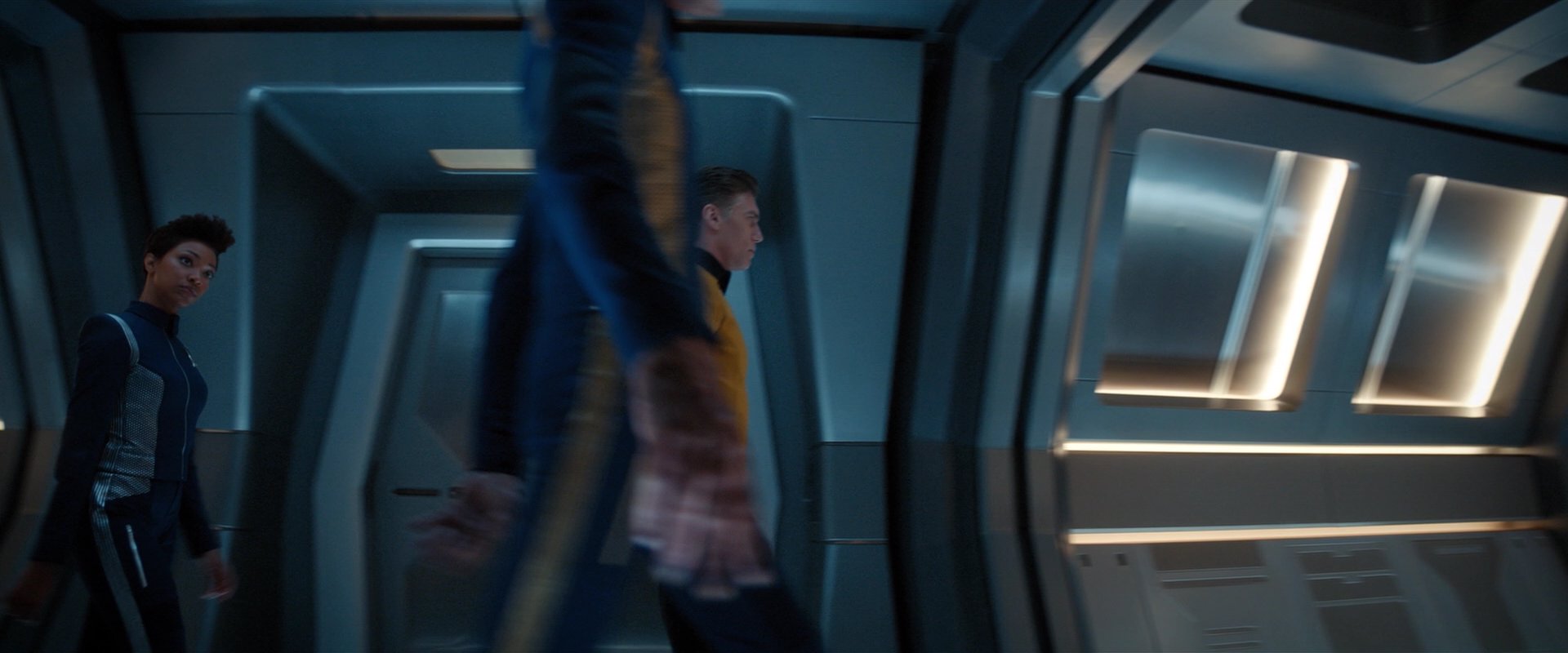 extant_StarTrekDiscovery_2x01-Brother_01475.jpg