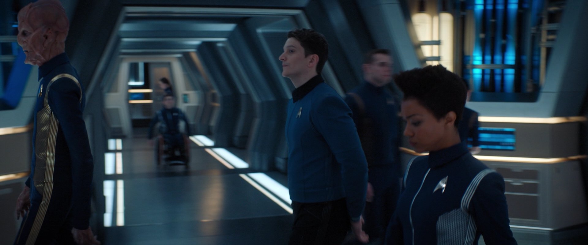 extant_StarTrekDiscovery_2x01-Brother_01514.jpg
