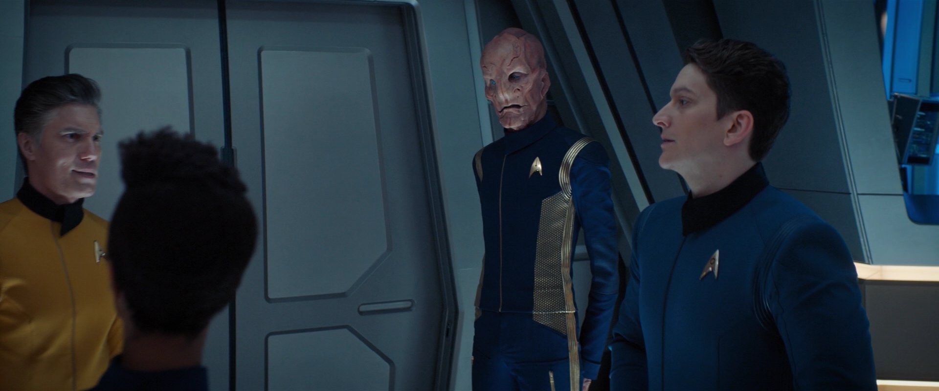extant_StarTrekDiscovery_2x01-Brother_01523.jpg