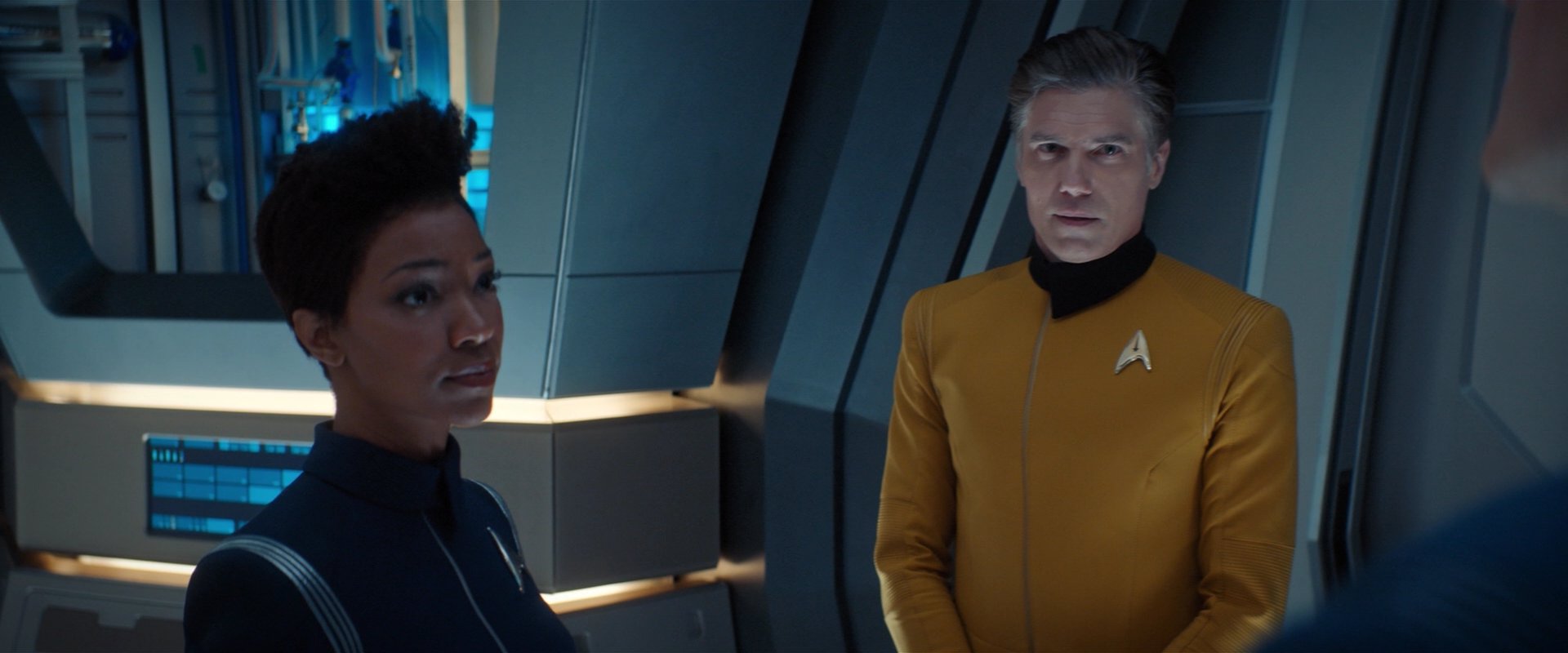 extant_StarTrekDiscovery_2x01-Brother_01536.jpg