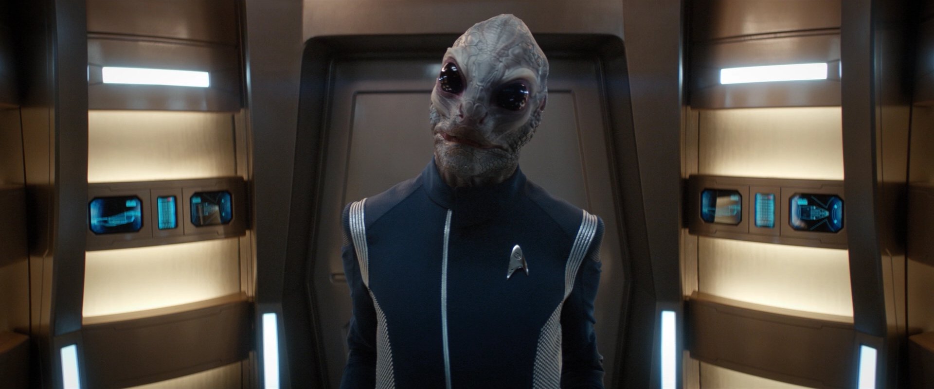 extant_StarTrekDiscovery_2x01-Brother_01588.jpg