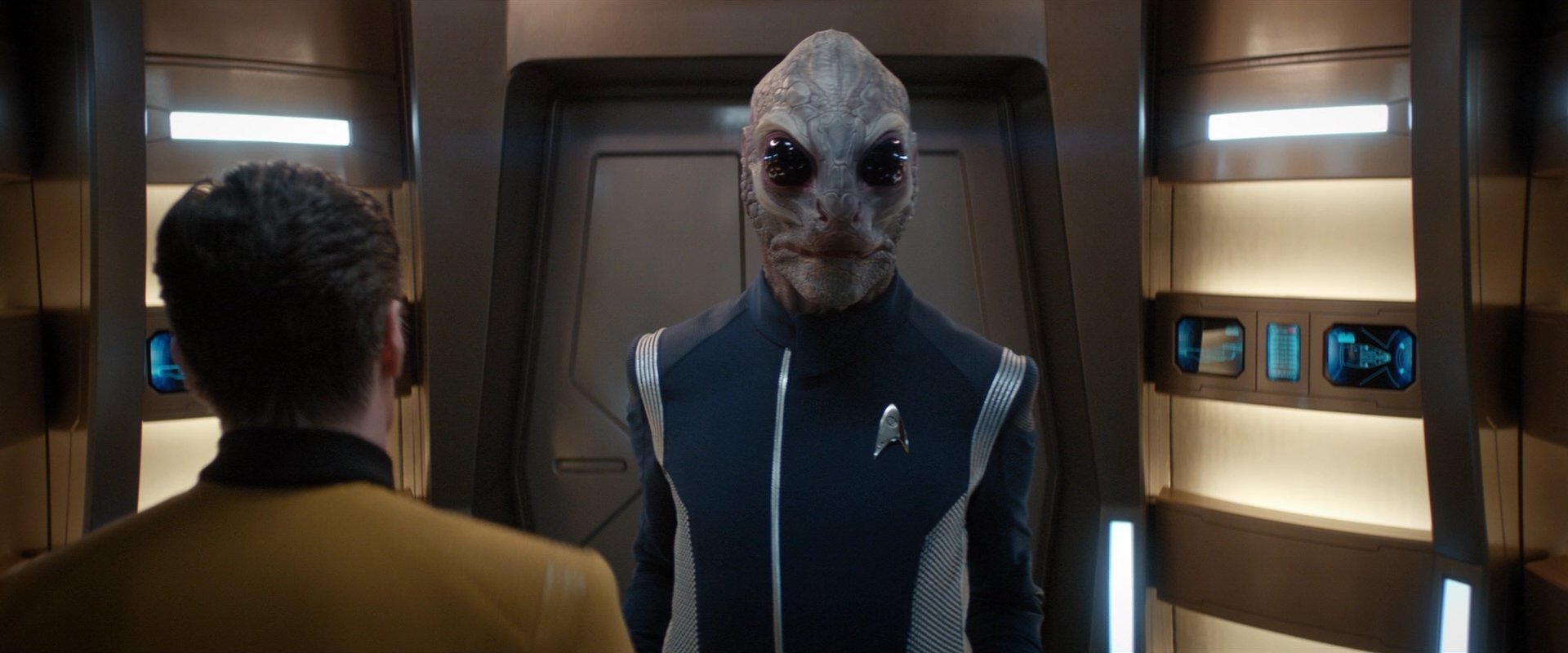 extant_StarTrekDiscovery_2x01-Brother_01590.jpg