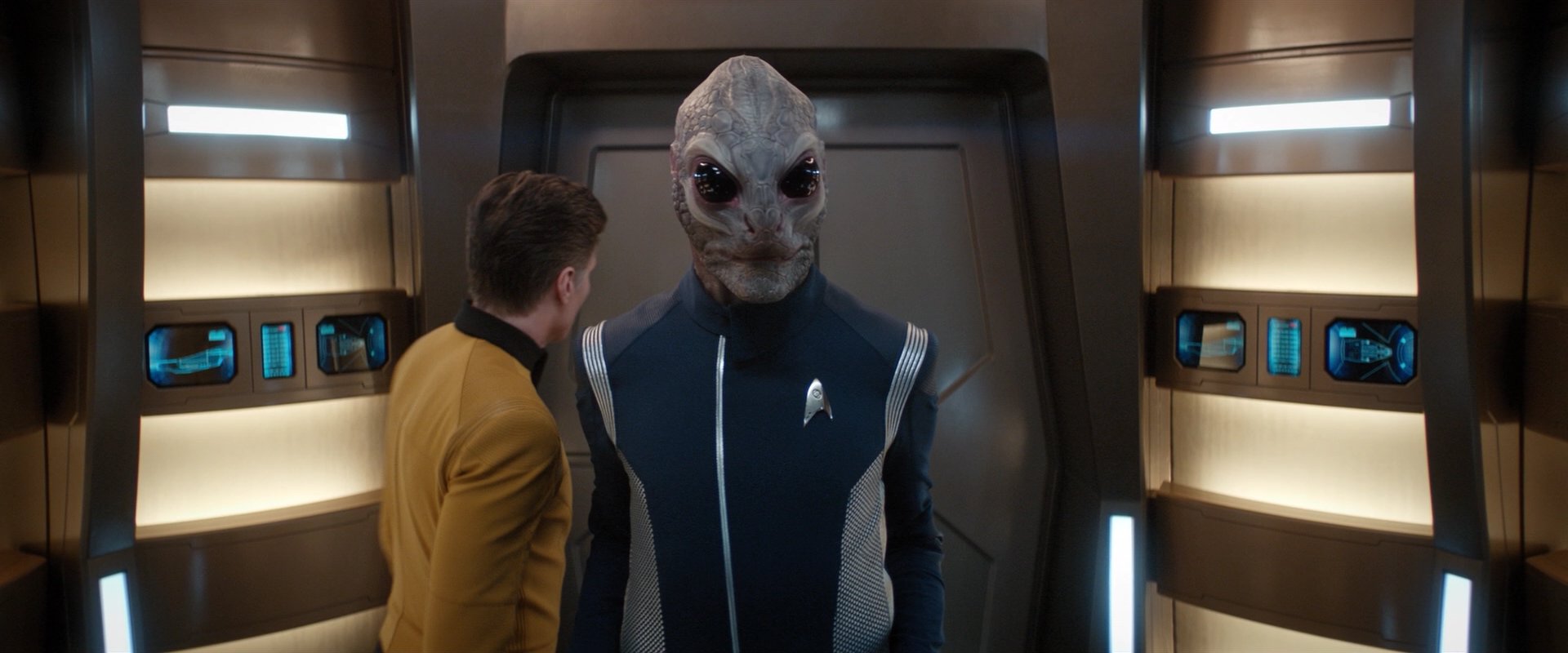 extant_StarTrekDiscovery_2x01-Brother_01592.jpg
