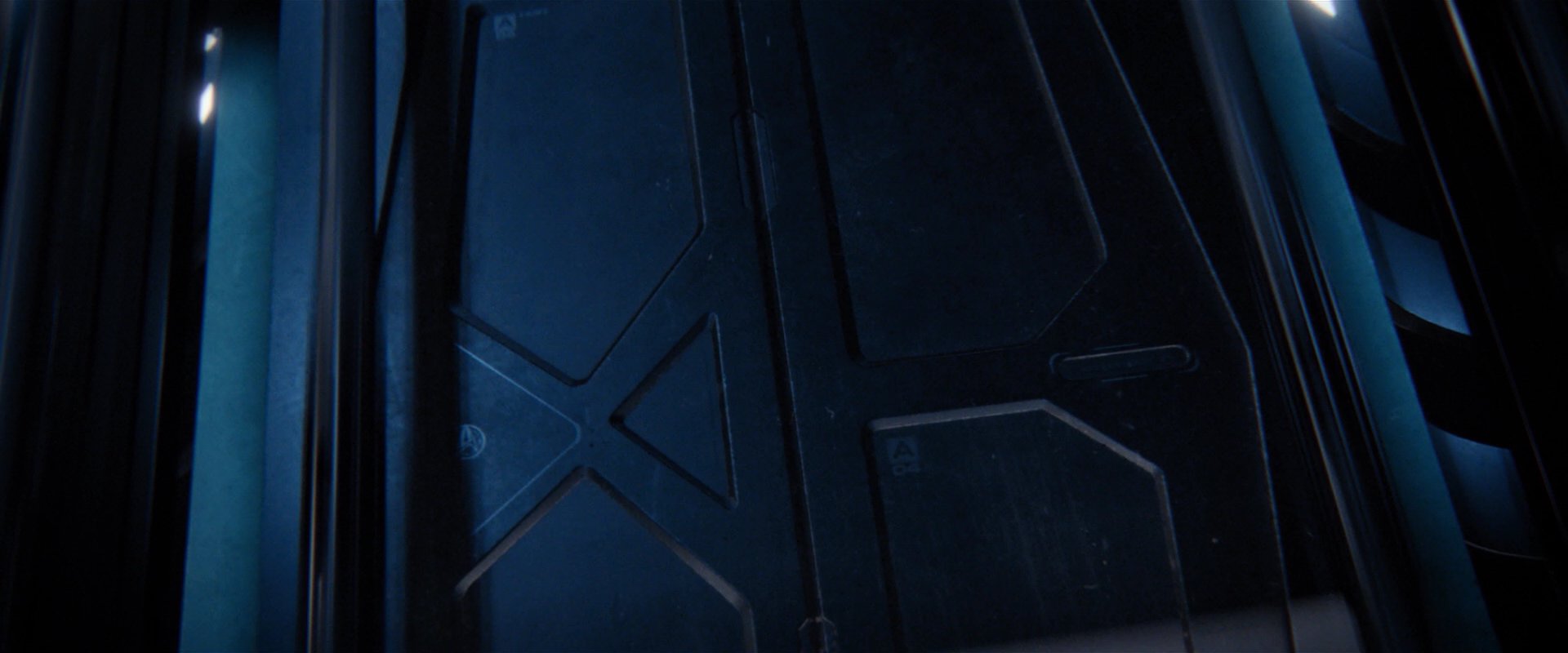 extant_StarTrekDiscovery_2x01-Brother_01628.jpg