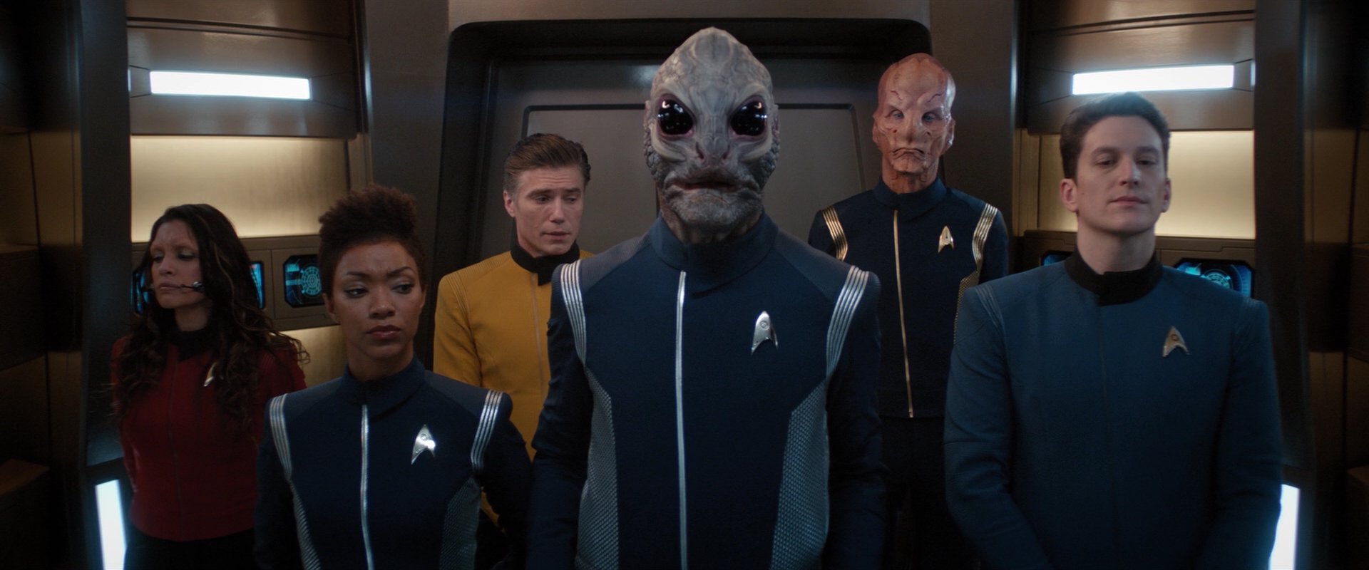 extant_StarTrekDiscovery_2x01-Brother_01673.jpg