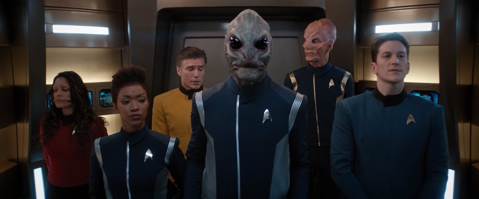 extant_StarTrekDiscovery_2x01-Brother_01674.jpg