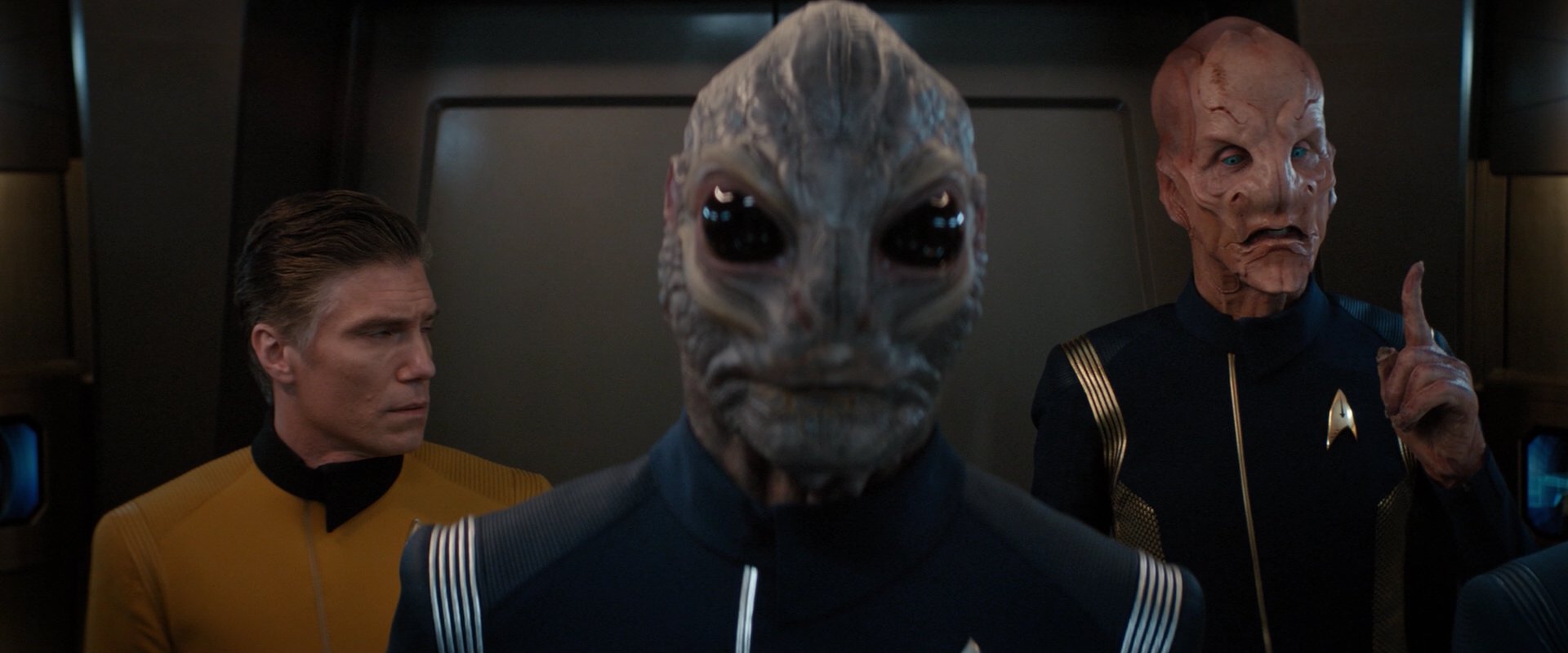 extant_StarTrekDiscovery_2x01-Brother_01685.jpg
