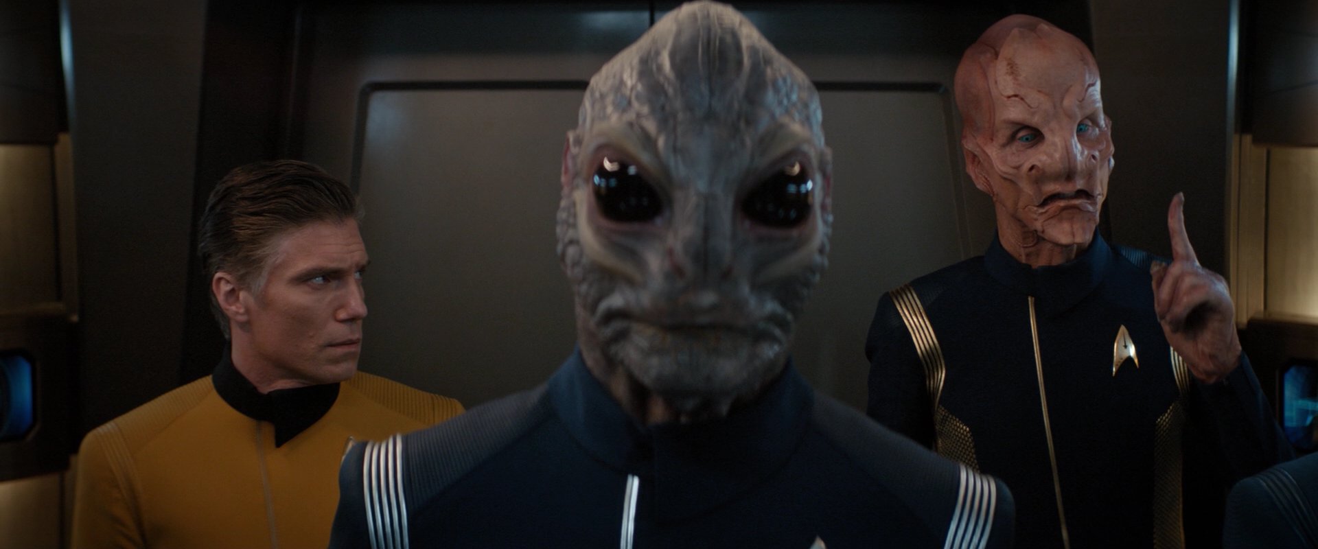extant_StarTrekDiscovery_2x01-Brother_01686.jpg