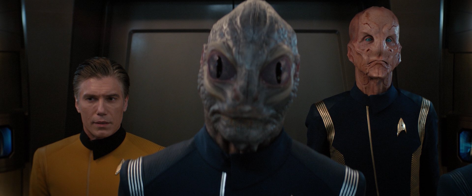 extant_StarTrekDiscovery_2x01-Brother_01698.jpg