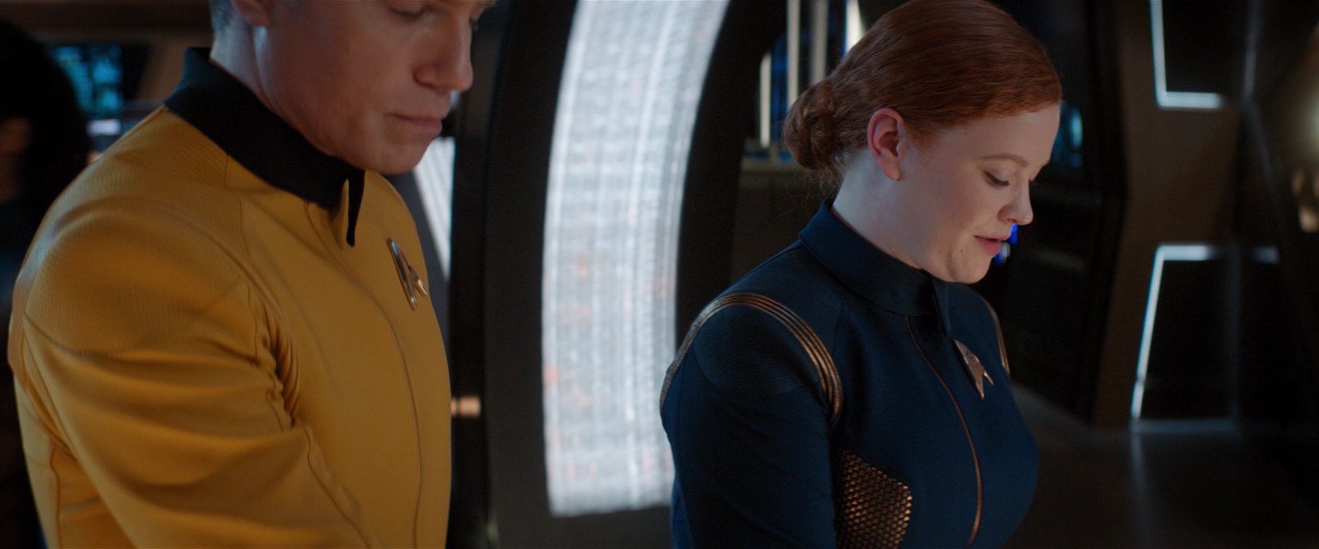 extant_StarTrekDiscovery_2x01-Brother_01725.jpg