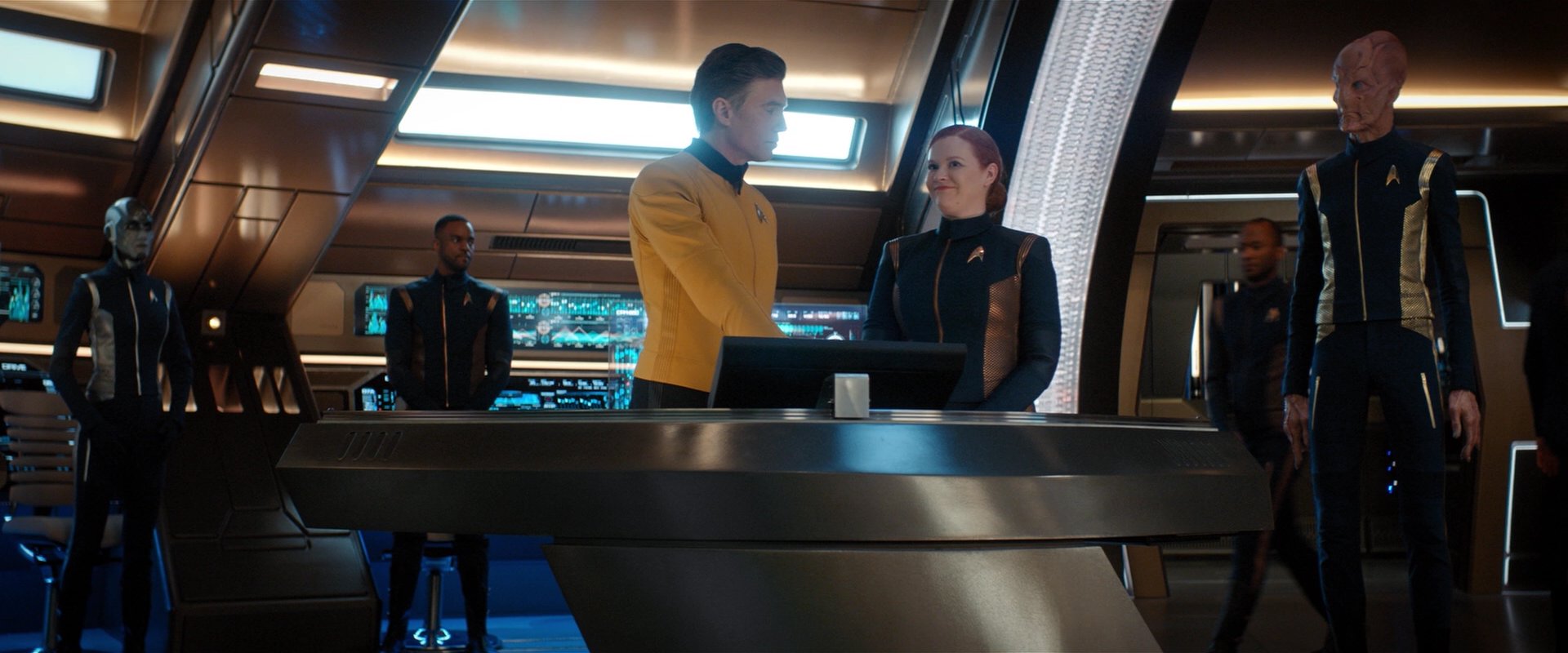 extant_StarTrekDiscovery_2x01-Brother_01731.jpg