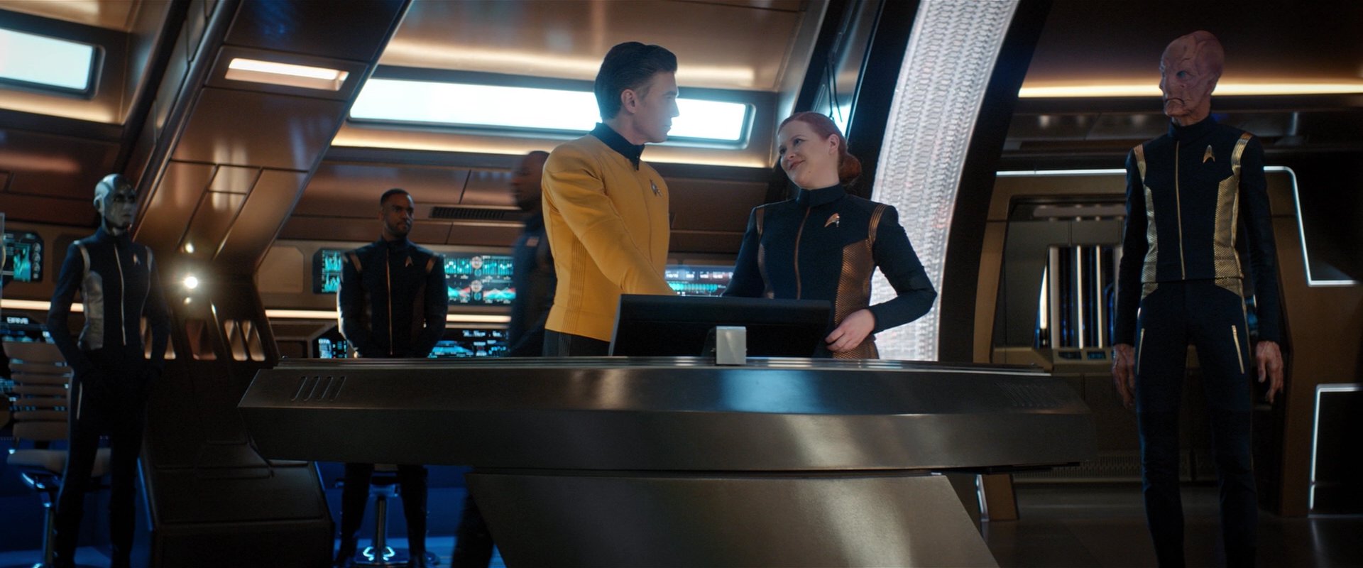 extant_StarTrekDiscovery_2x01-Brother_01734.jpg