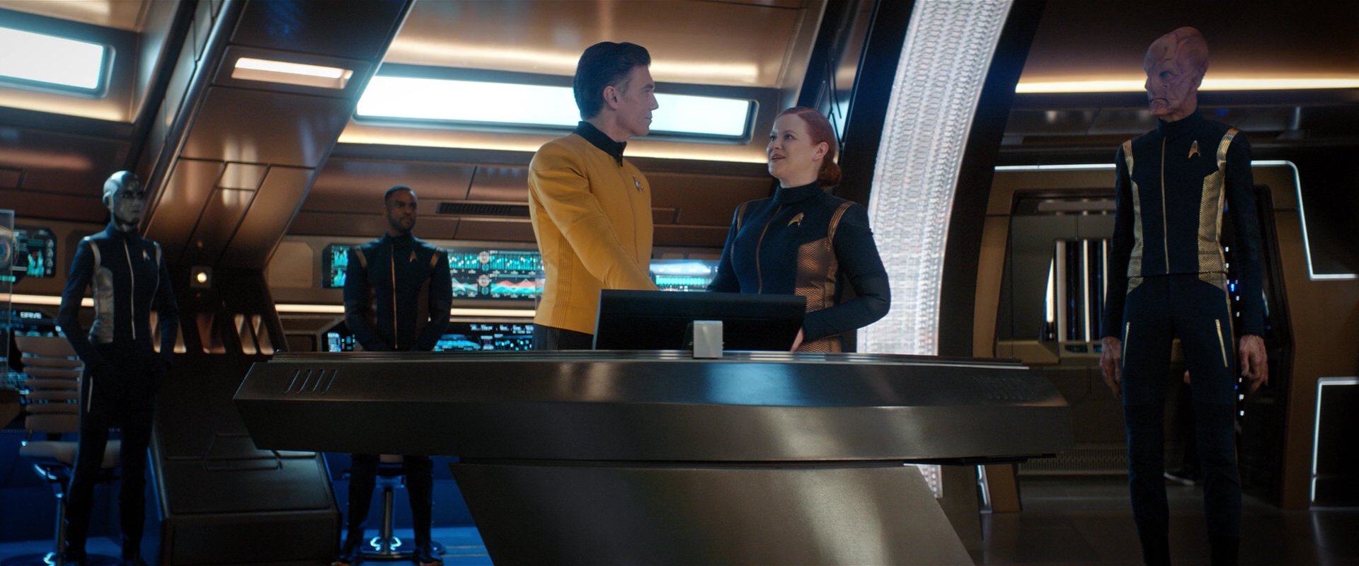 extant_StarTrekDiscovery_2x01-Brother_01741.jpg