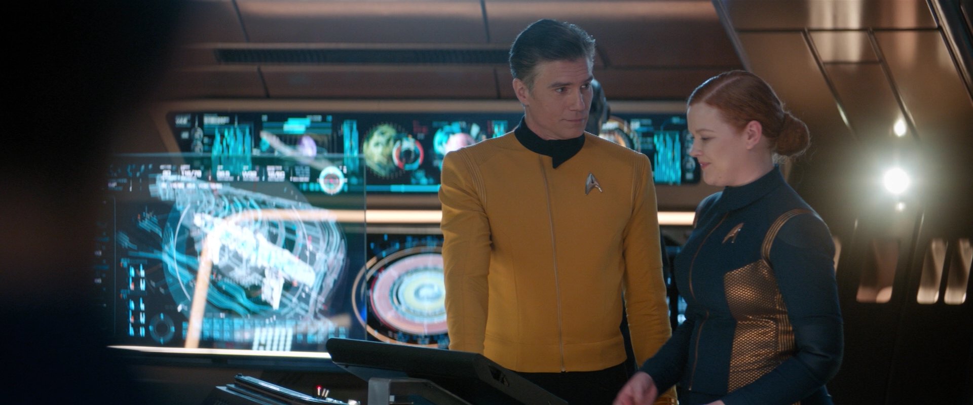 extant_StarTrekDiscovery_2x01-Brother_01756.jpg
