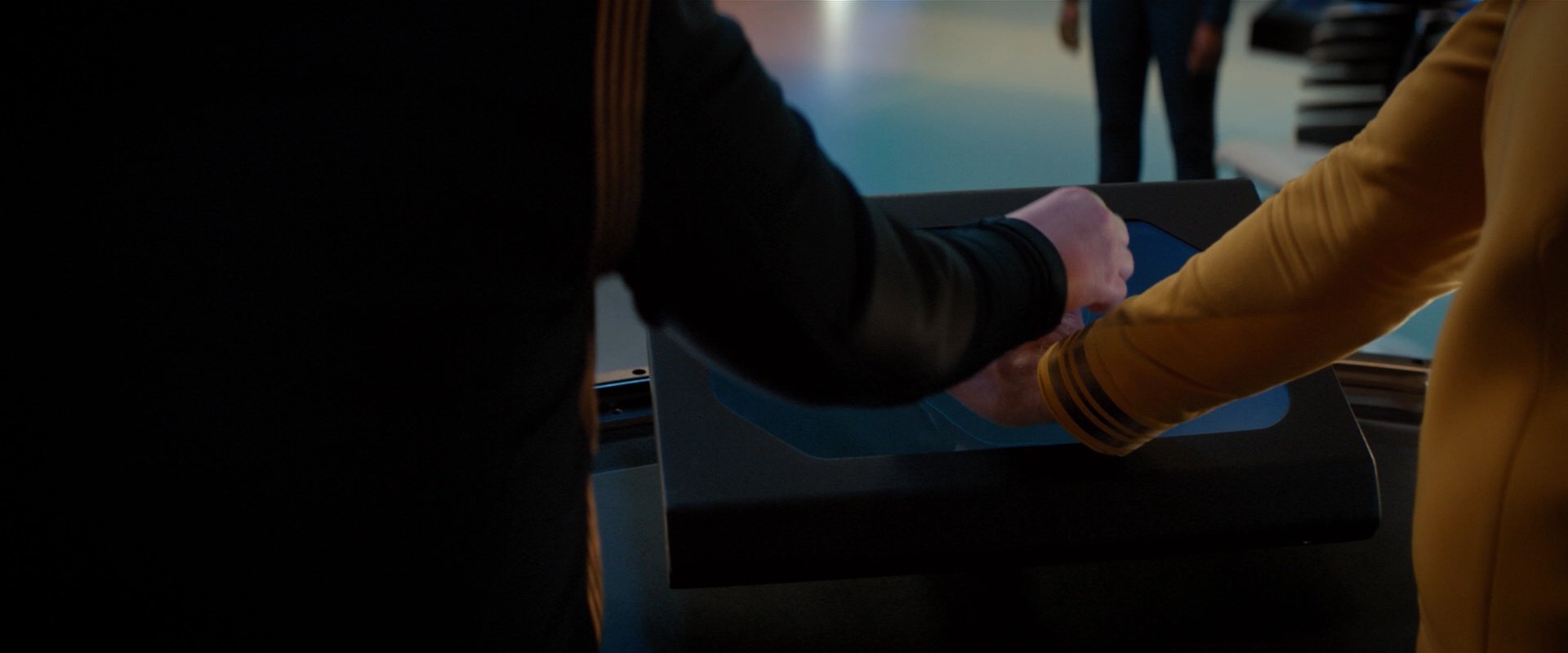 extant_StarTrekDiscovery_2x01-Brother_01778.jpg