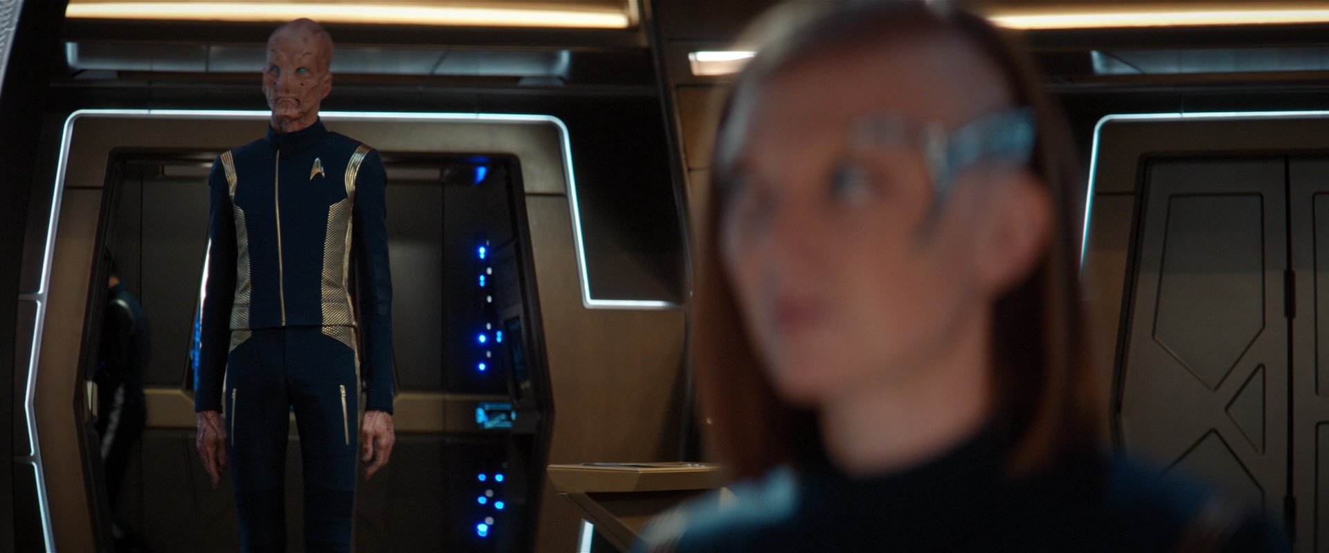 extant_StarTrekDiscovery_2x01-Brother_01886.jpg