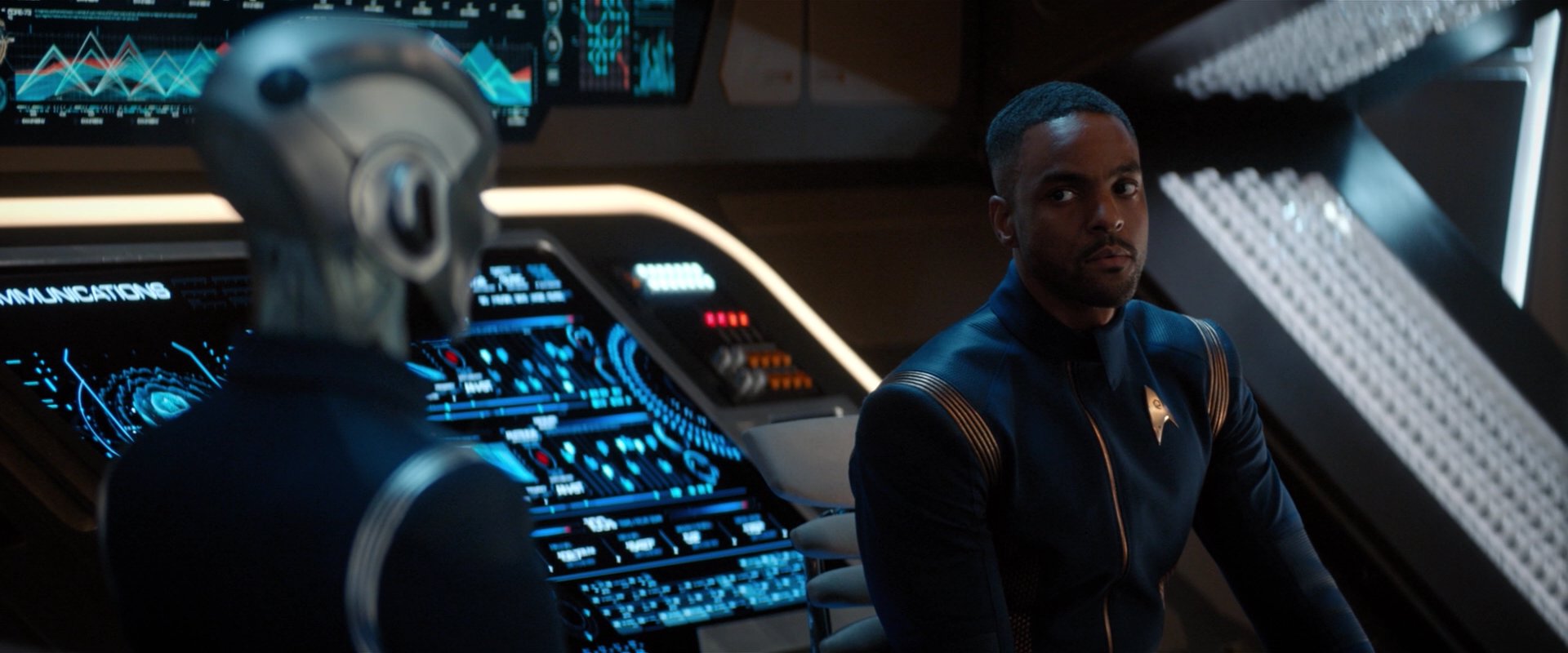 extant_StarTrekDiscovery_2x01-Brother_01898.jpg