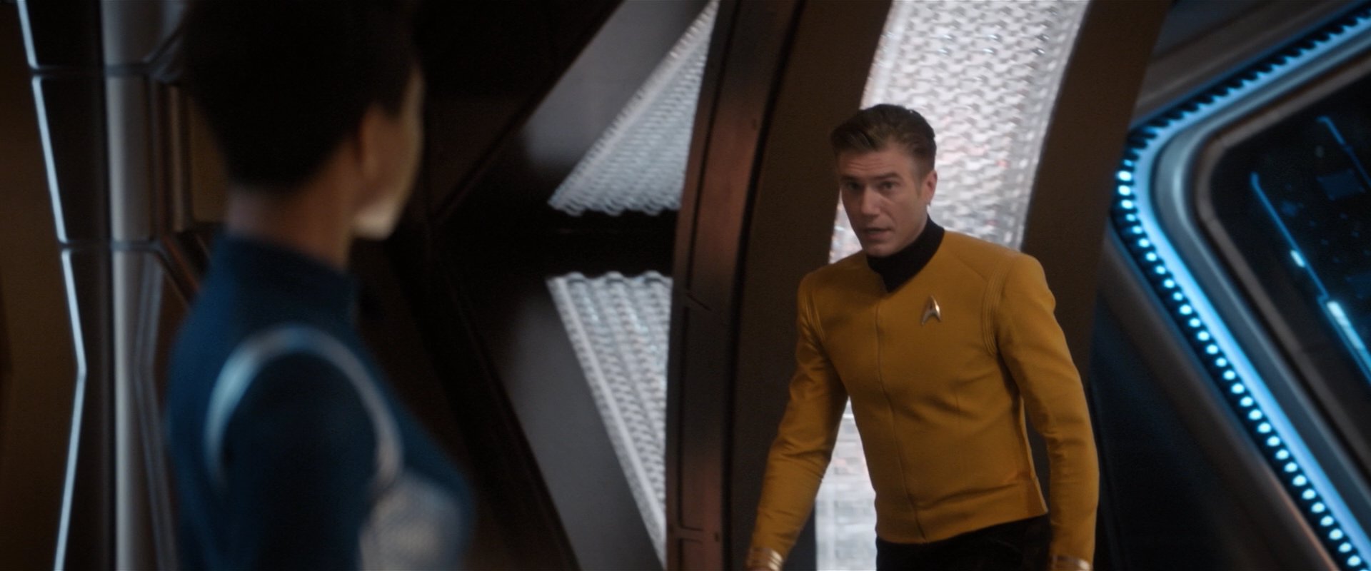 extant_StarTrekDiscovery_2x01-Brother_01918.jpg