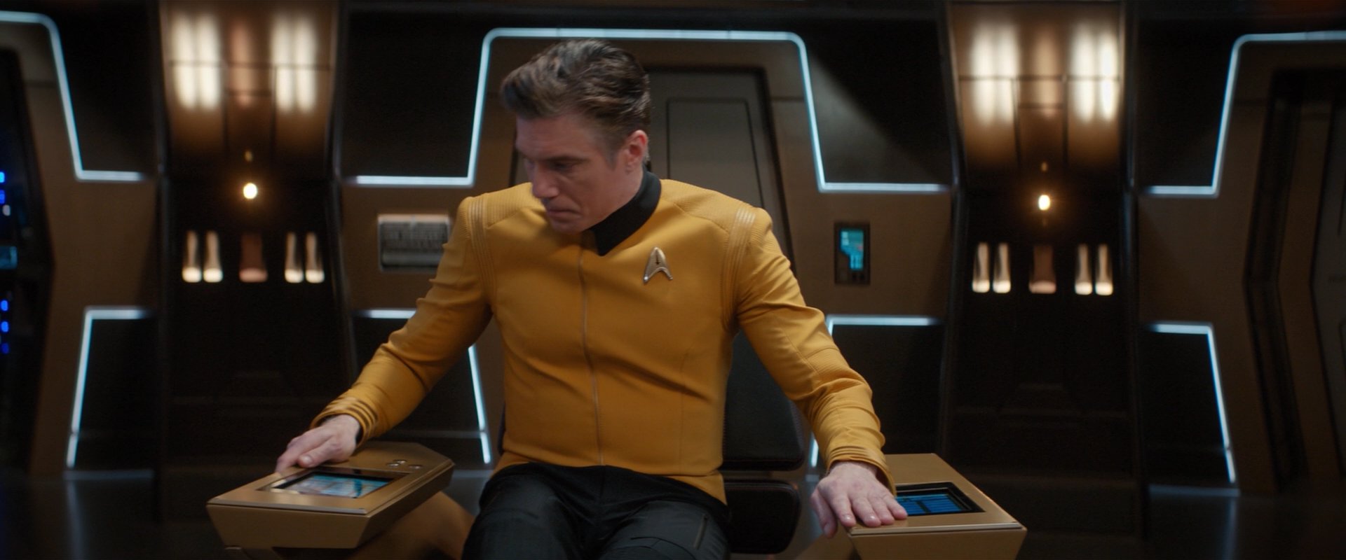 extant_StarTrekDiscovery_2x01-Brother_02030.jpg