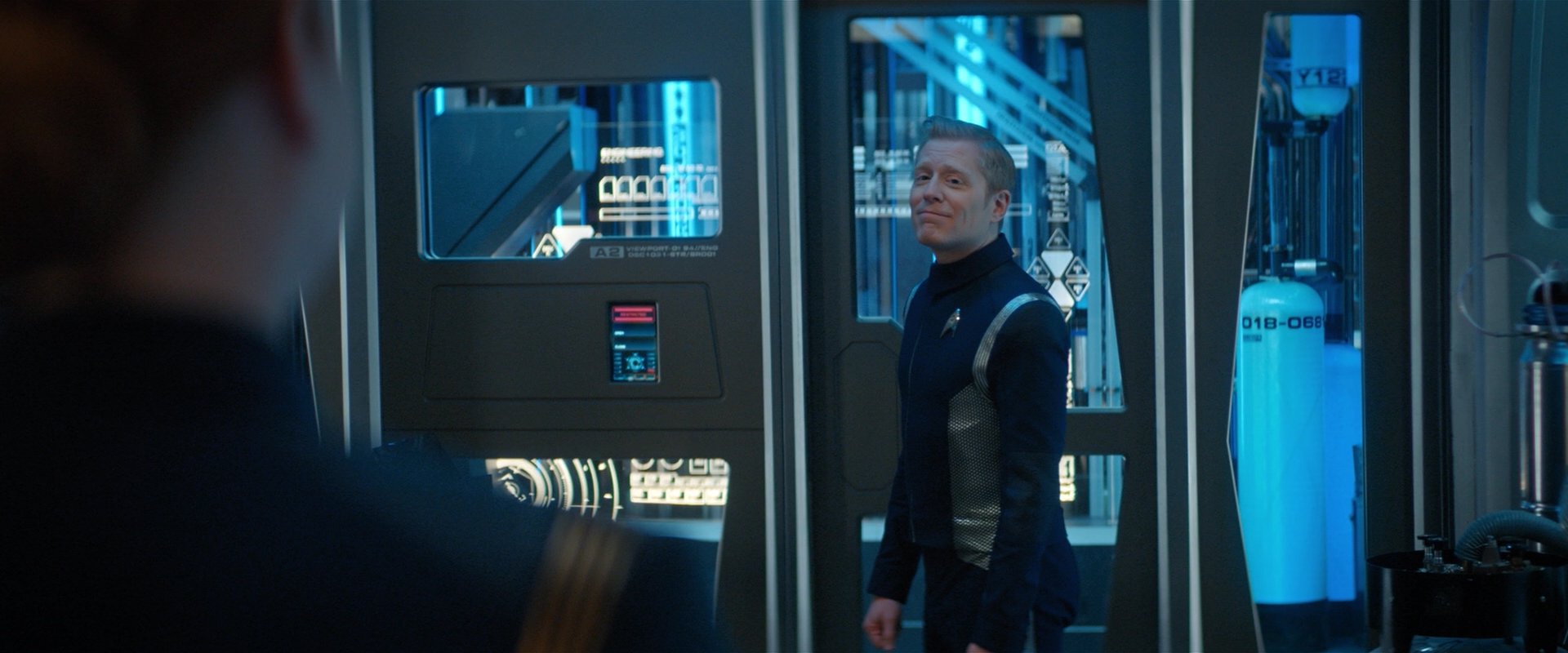 extant_StarTrekDiscovery_2x01-Brother_02537.jpg