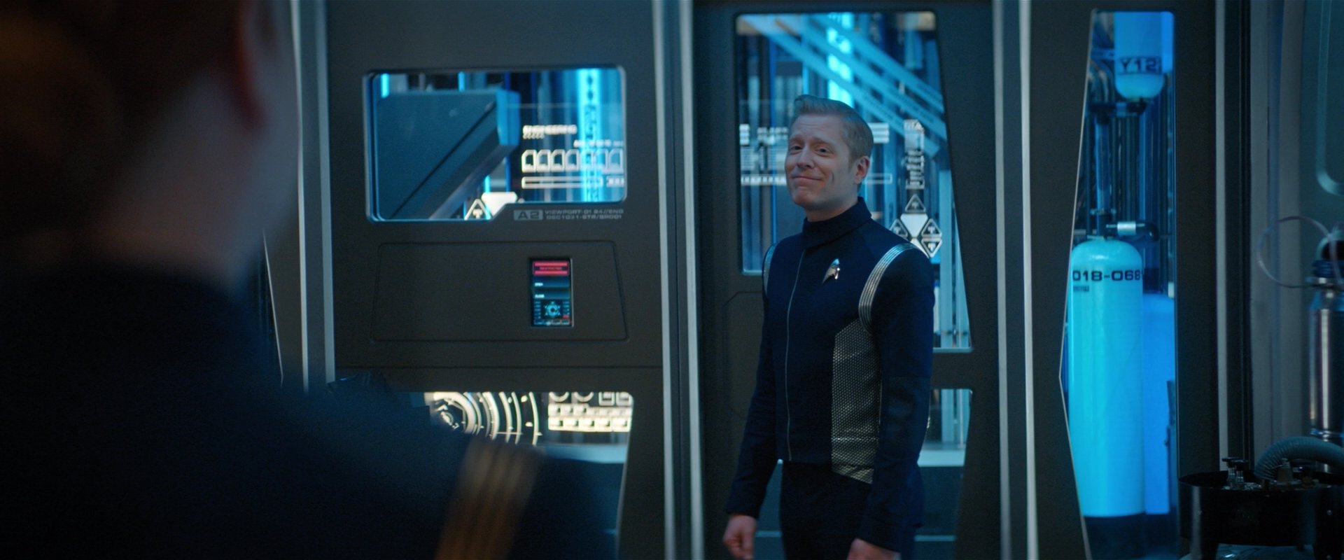 extant_StarTrekDiscovery_2x01-Brother_02539.jpg