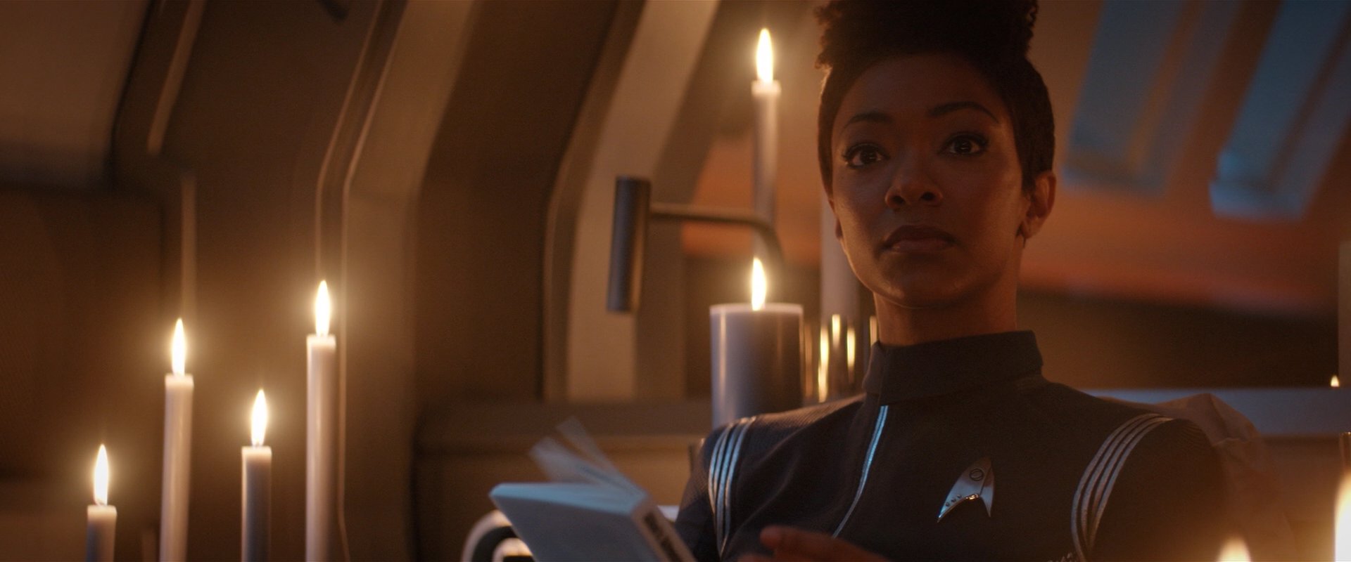 extant_StarTrekDiscovery_2x01-Brother_02645.jpg