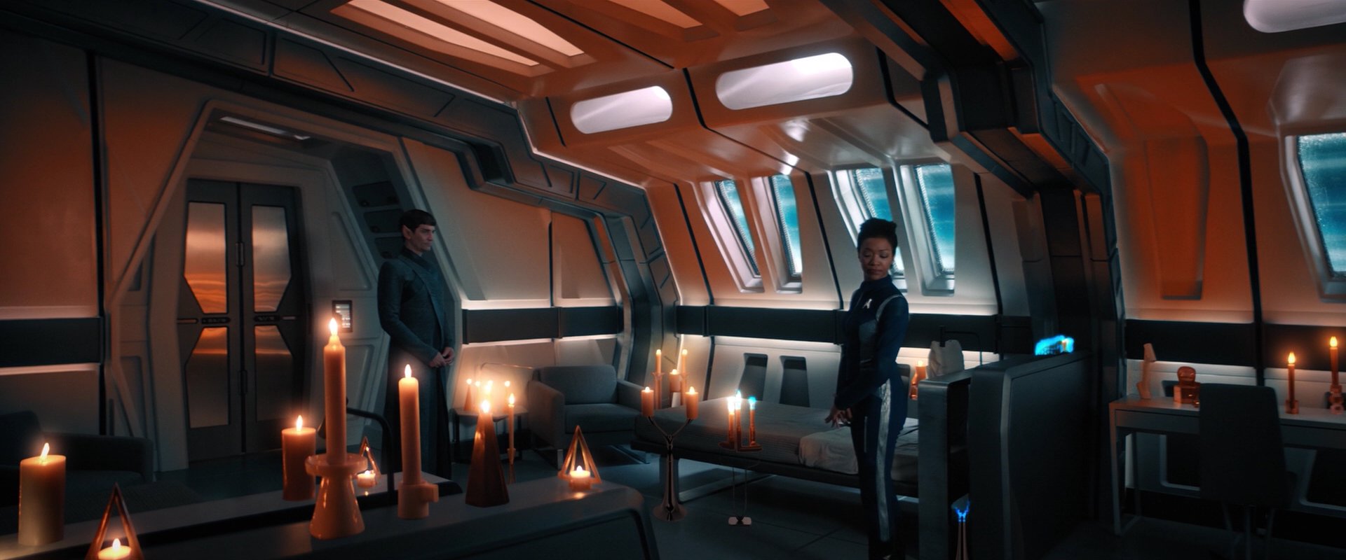 extant_StarTrekDiscovery_2x01-Brother_02686.jpg