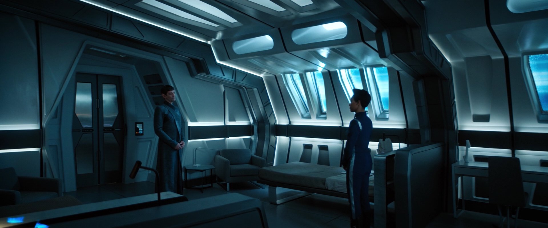 extant_StarTrekDiscovery_2x01-Brother_02689.jpg