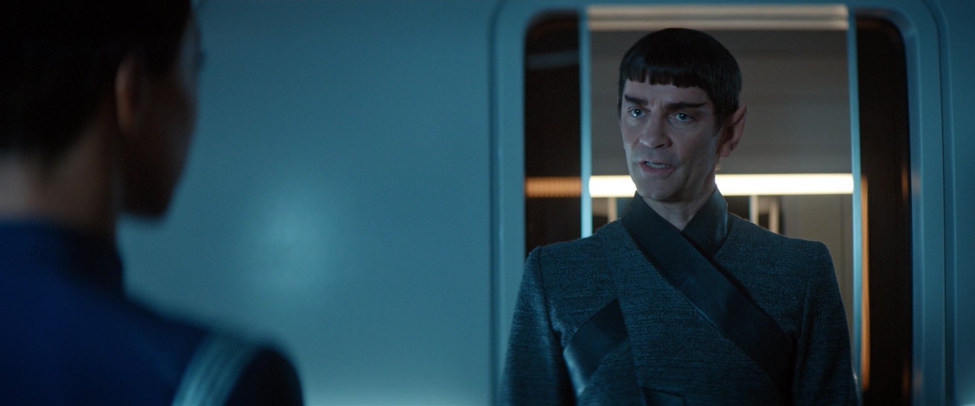 extant_StarTrekDiscovery_2x01-Brother_02764.jpg