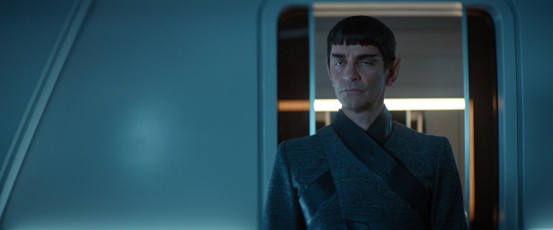 extant_StarTrekDiscovery_2x01-Brother_02840.jpg