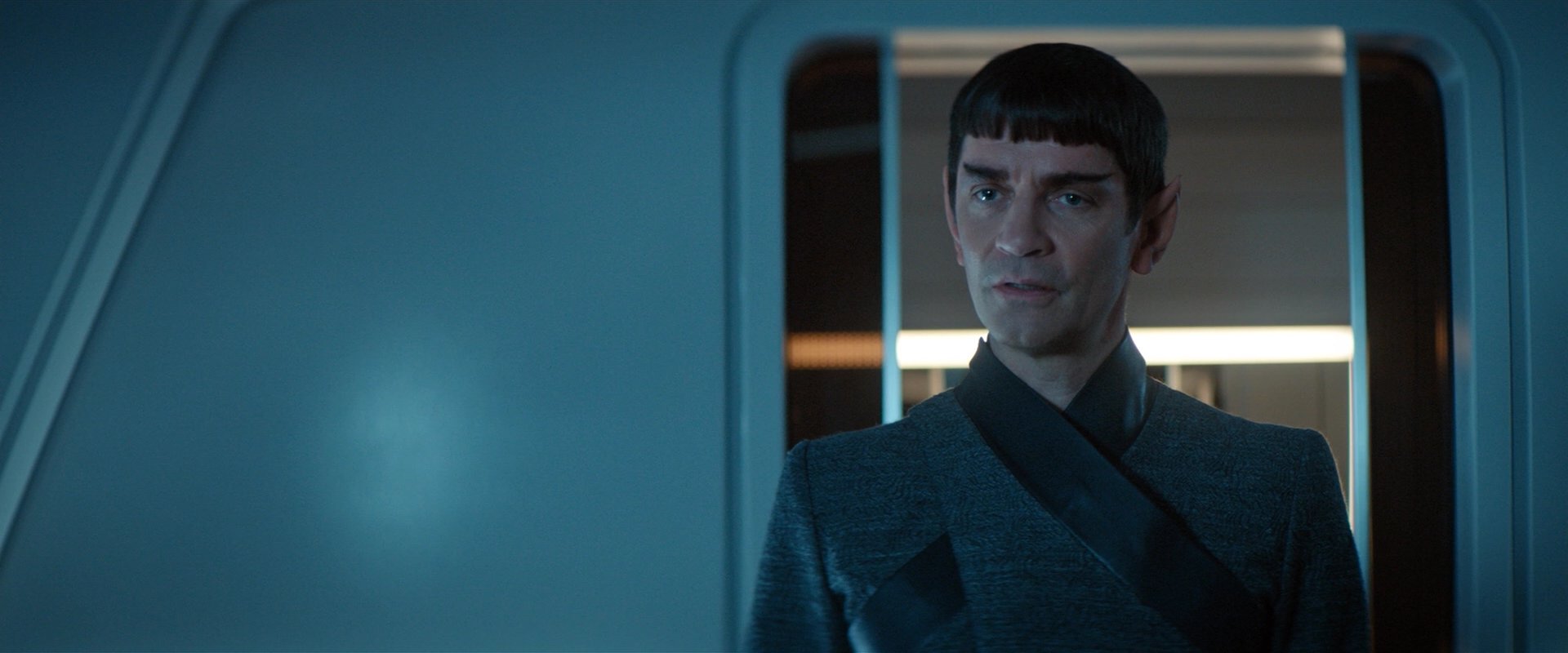 extant_StarTrekDiscovery_2x01-Brother_02885.jpg
