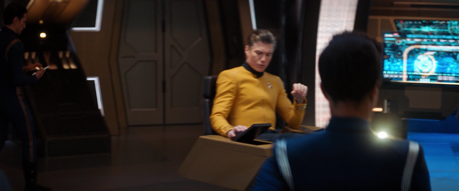 extant_StarTrekDiscovery_2x01-Brother_03096.jpg